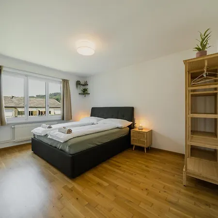Bright With Two Parking Spaces Apartamento
